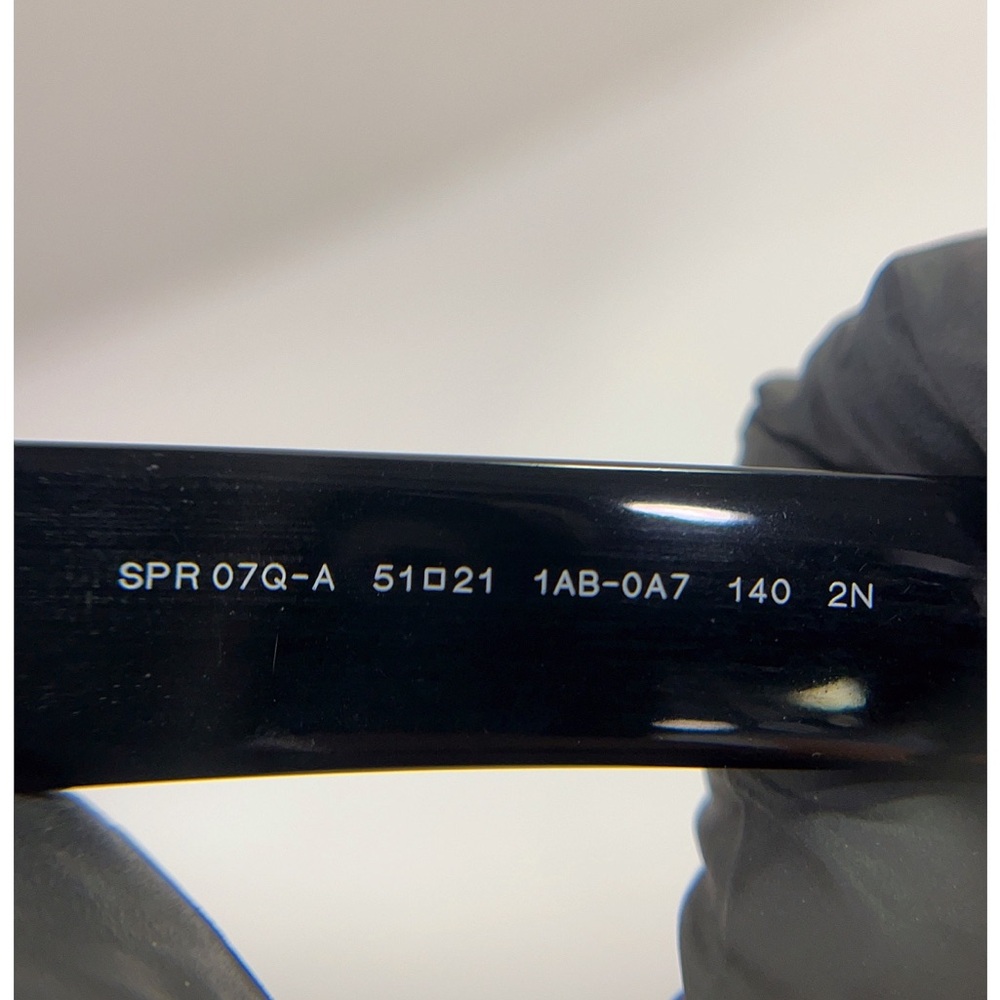 Prada sunglasses with case authentic - Picture 4 of 7